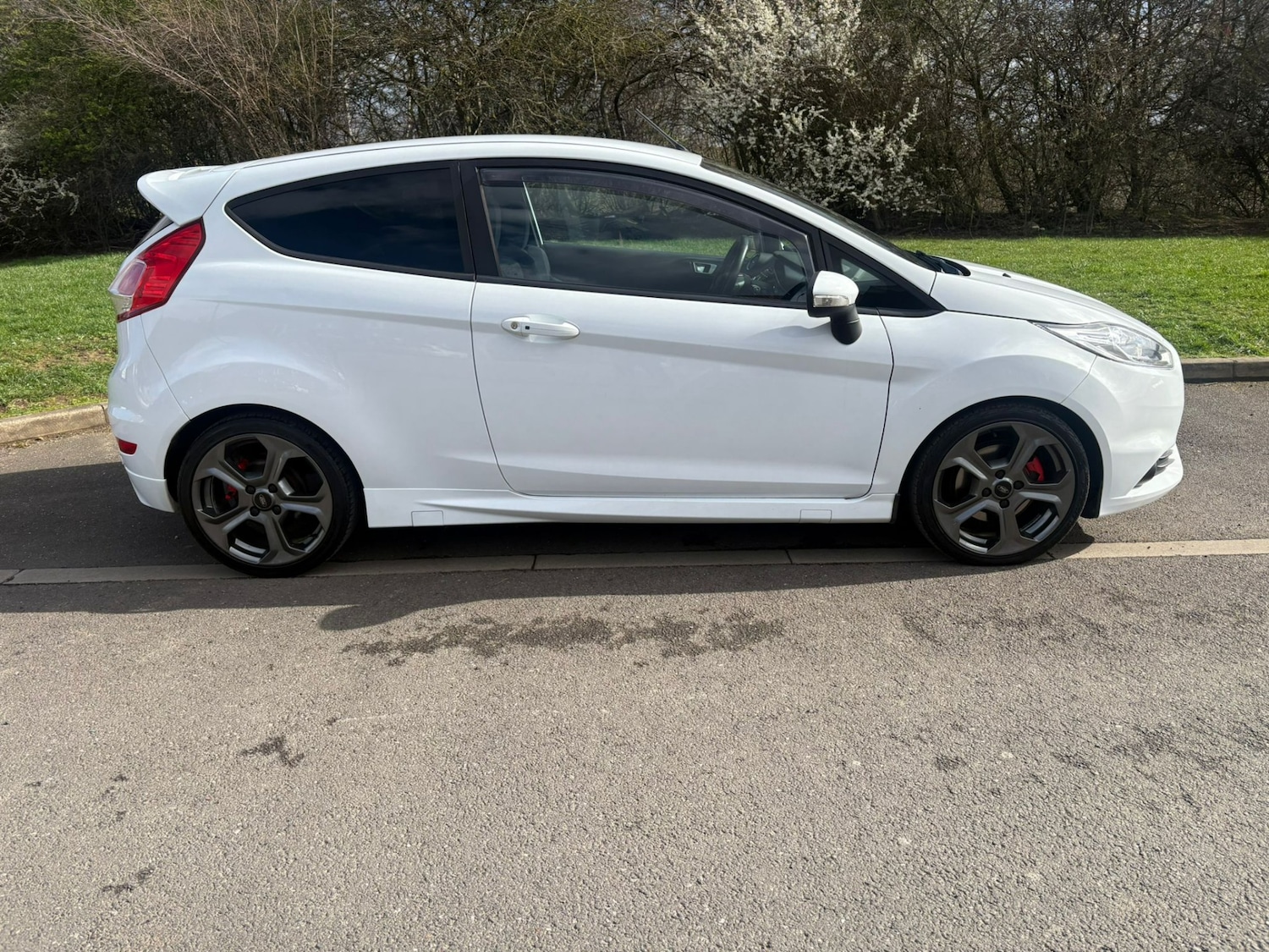 Used Ford Fiesta 2015 for sale - 77888219: Photo 2