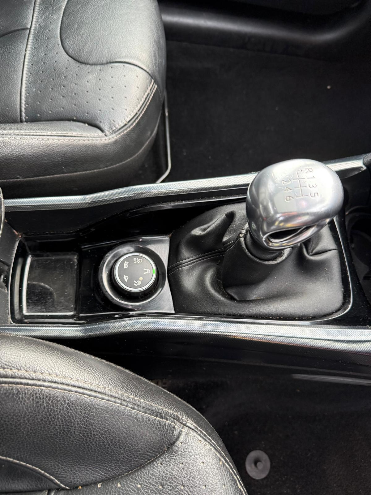 Used Peugeot 2008 2015 for sale - 77208715: Photo 10