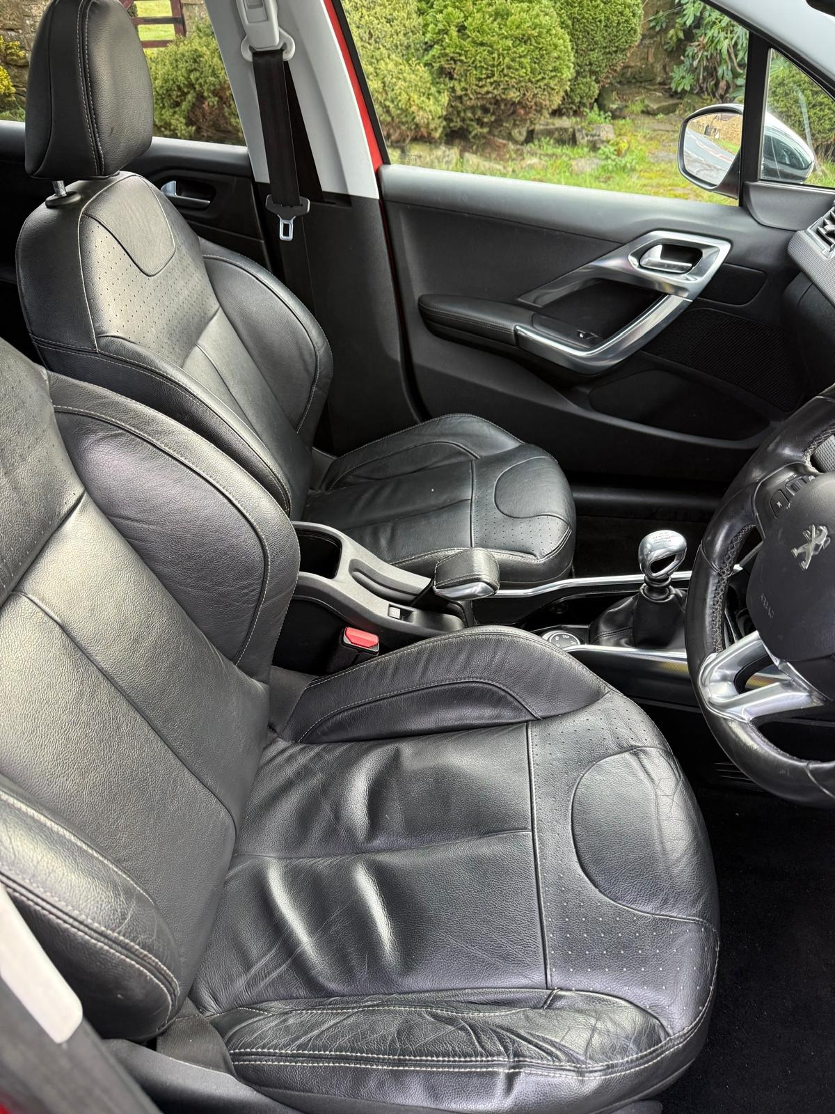 Used Peugeot 2008 2015 for sale - 77208715: Photo 8