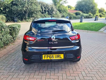 Used Renault Clio 2018 for sale - 79866991: Photo