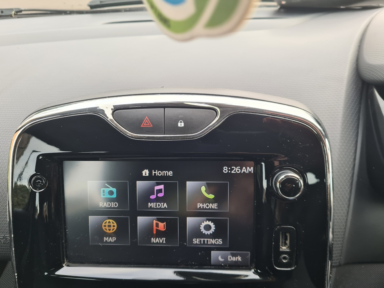 Used Renault Clio 2013 for sale - 77649860: Photo 15