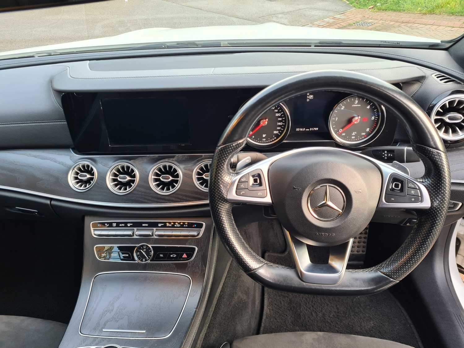 Used Mercedes-Benz E Class 2018 for sale - 76402756: Photo 9