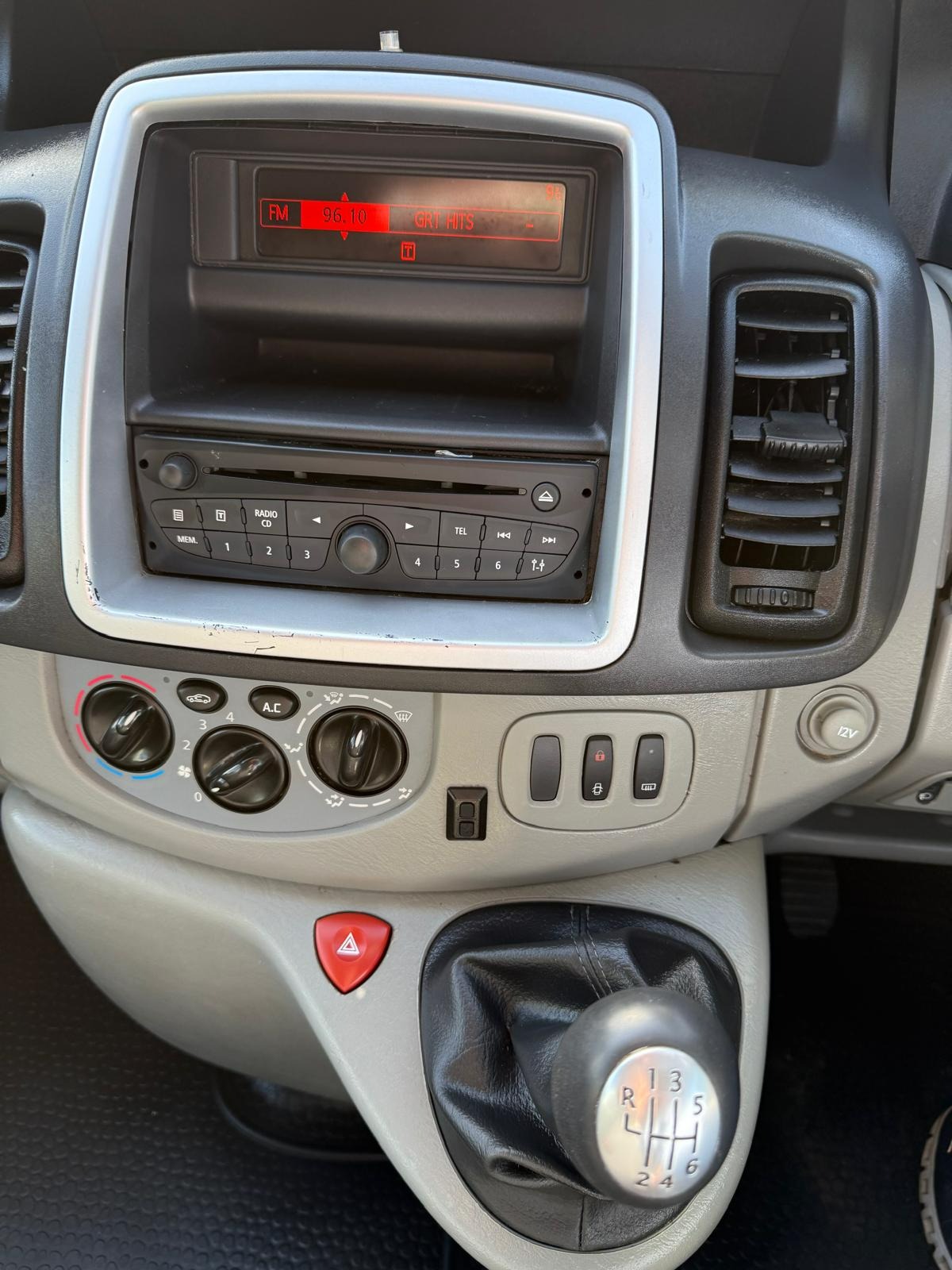 Used Vauxhall Vivaro 2014 for sale - 77804138: Photo 8