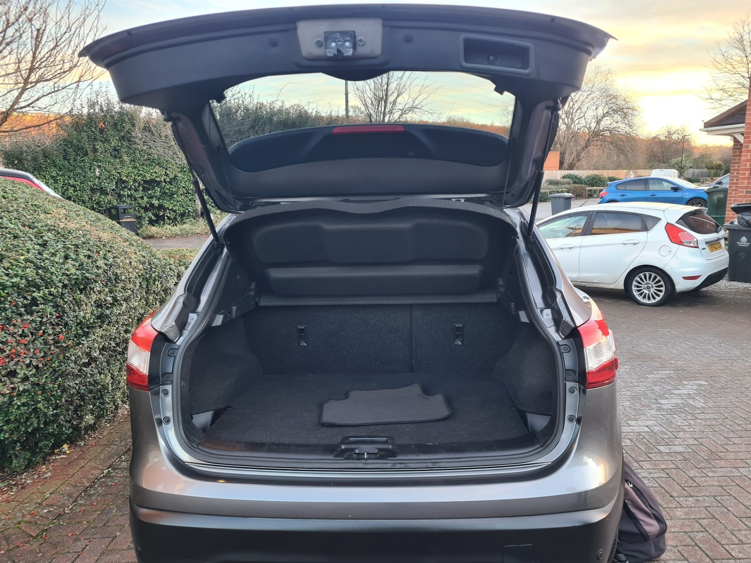 Used Nissan Qashqai 2015 for sale - 77127835: Photo 11