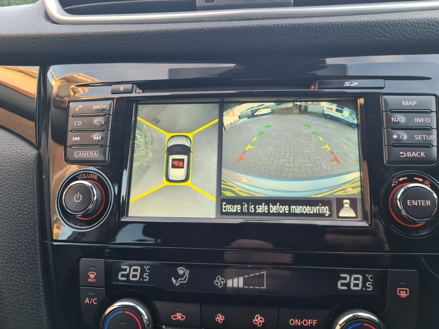 Used Nissan Qashqai 2015 for sale - 77127835: Photo 17