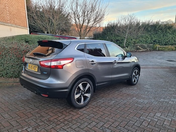 Used Nissan Qashqai 2015 for sale - 77127835: Photo