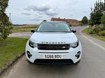 Used Land Rover Discovery Sport 2016 for sale - 76961363: Photo
