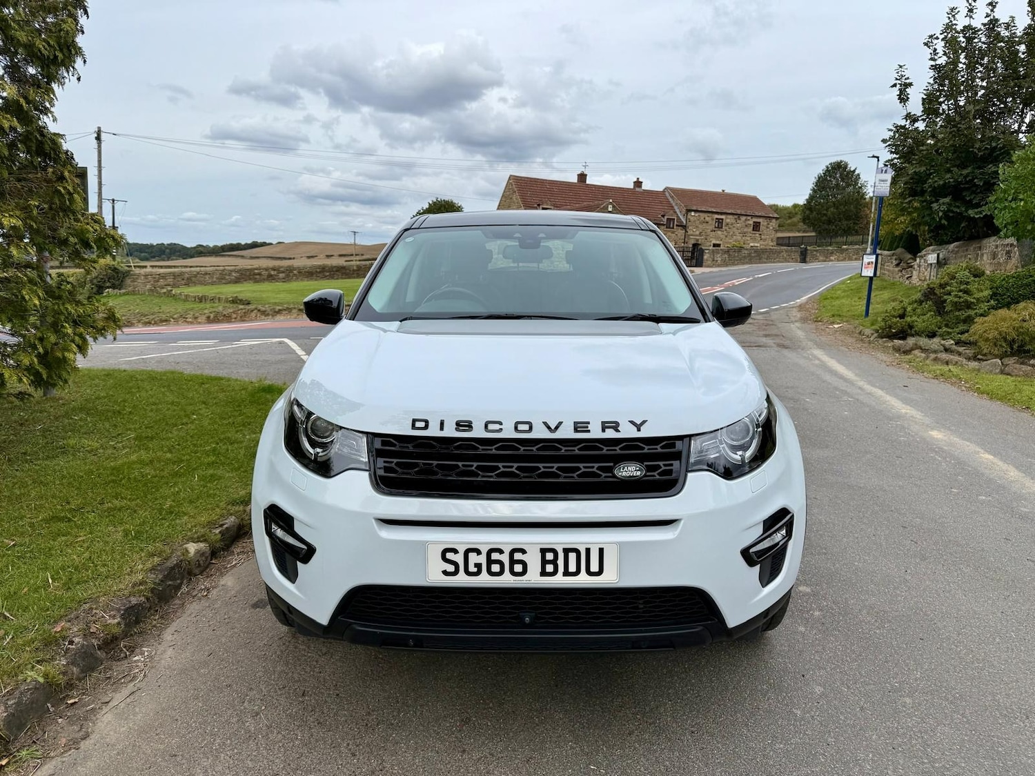 Used Land Rover Discovery Sport 2016 for sale - 77112938: Photo 2