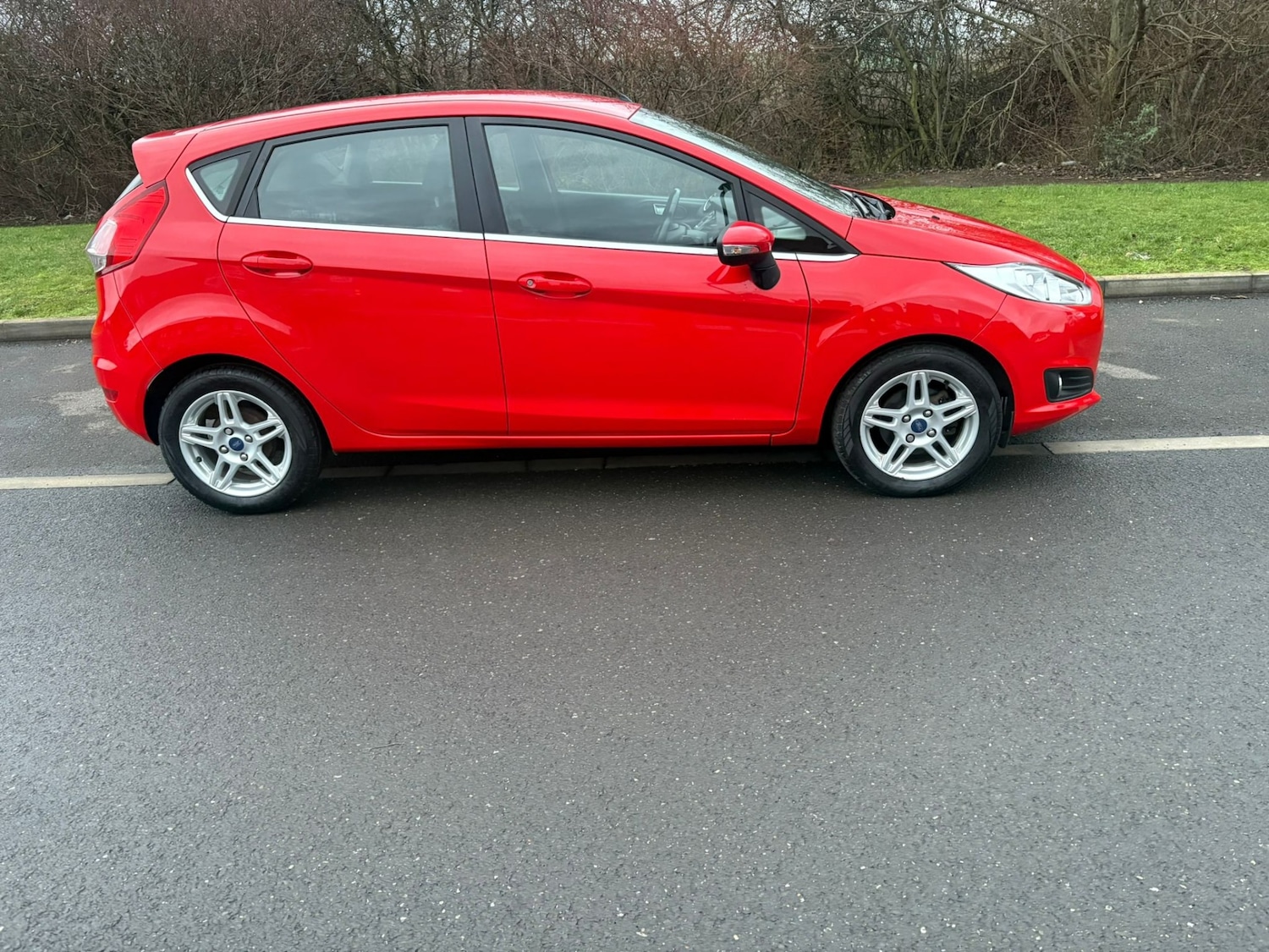 Used Ford Fiesta 2013 for sale - 77398004: Photo 2
