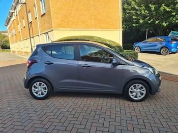 Used Hyundai i10 2017 for sale - 79815386: Photo