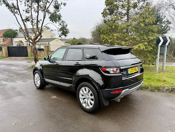 Used Land Rover Range Rover Evoque 2015 for sale - 77208702: Photo