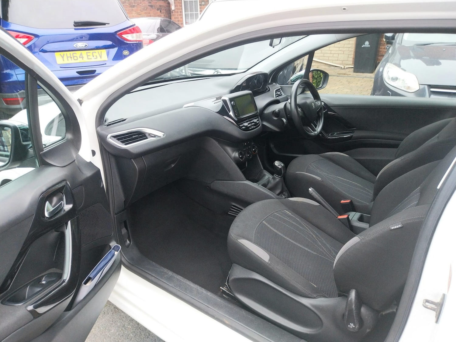 Used Peugeot 208 2013 for sale - 77789412: Photo 12