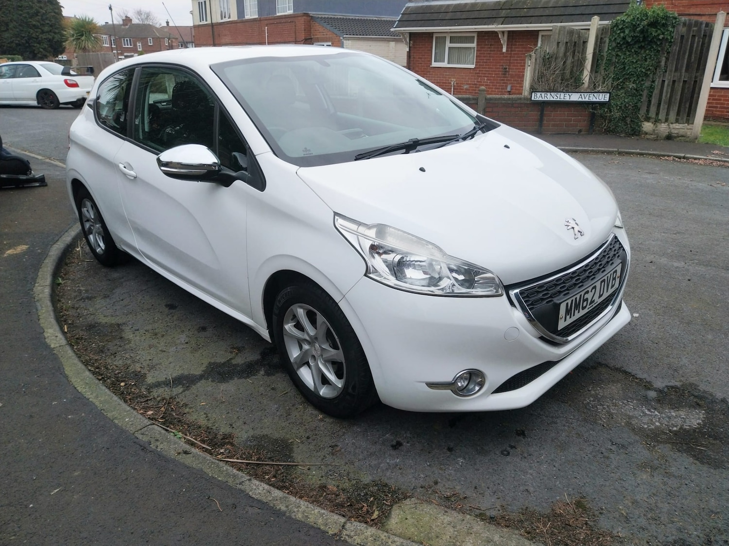 Used Peugeot 208 2013 for sale - 77789412: Photo 2