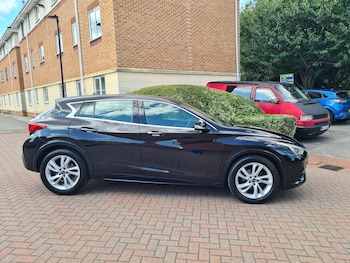 Used Infiniti Q30 2017 for sale - 75814379: Photo