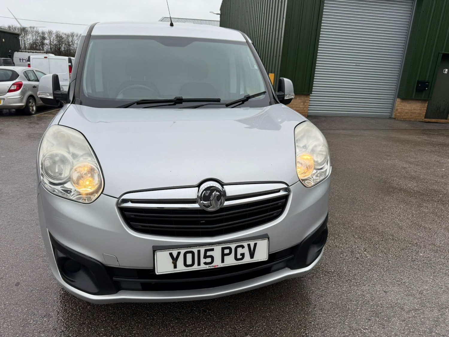 Used Vauxhall Combo 2015 for sale - 77482339: Photo 2