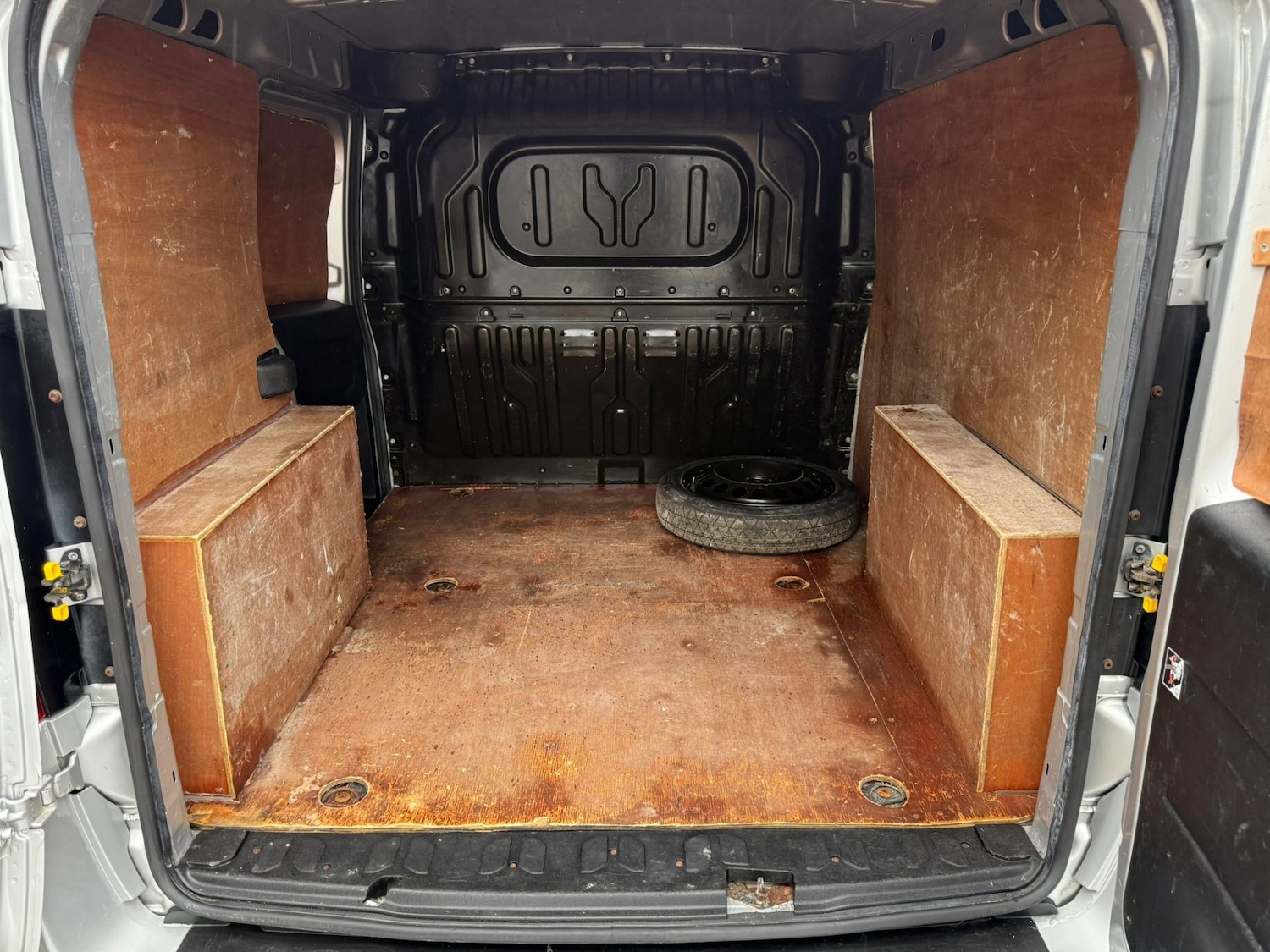 Used Vauxhall Combo 2015 for sale - 77482339: Photo 8