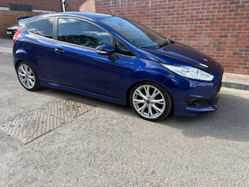 Used Ford Fiesta 2015 for sale - 76120486: Photo 2