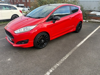 Used Ford Fiesta 2015 for sale - 77055935: Photo
