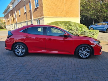 Used Honda Civic 2019 for sale - 78449004: Photo