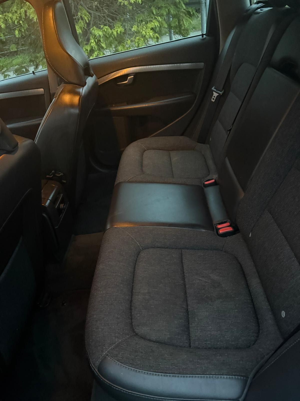 Used Volvo XC70 2010 for sale - 76543081: Photo 10