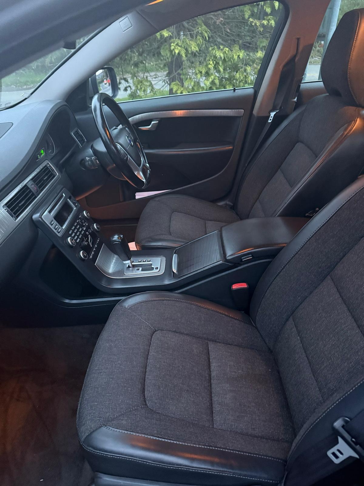 Used Volvo XC70 2010 for sale - 76543081: Photo 11