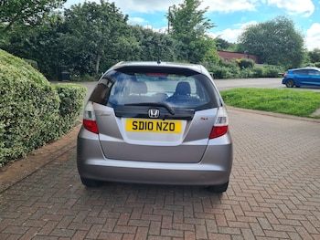 Used Honda Jazz 2010 for sale - 78683186: Photo