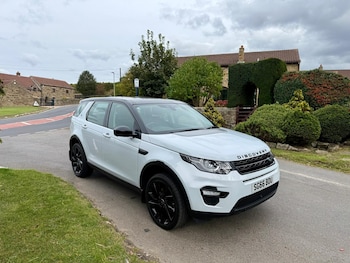 Land Rover - Discovery Sport