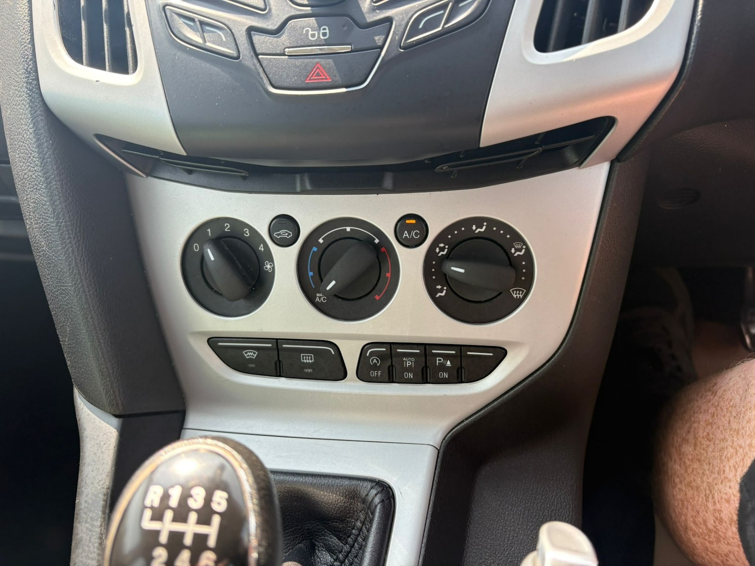 Used Ford Focus 2013 for sale - 76412579: Photo 9