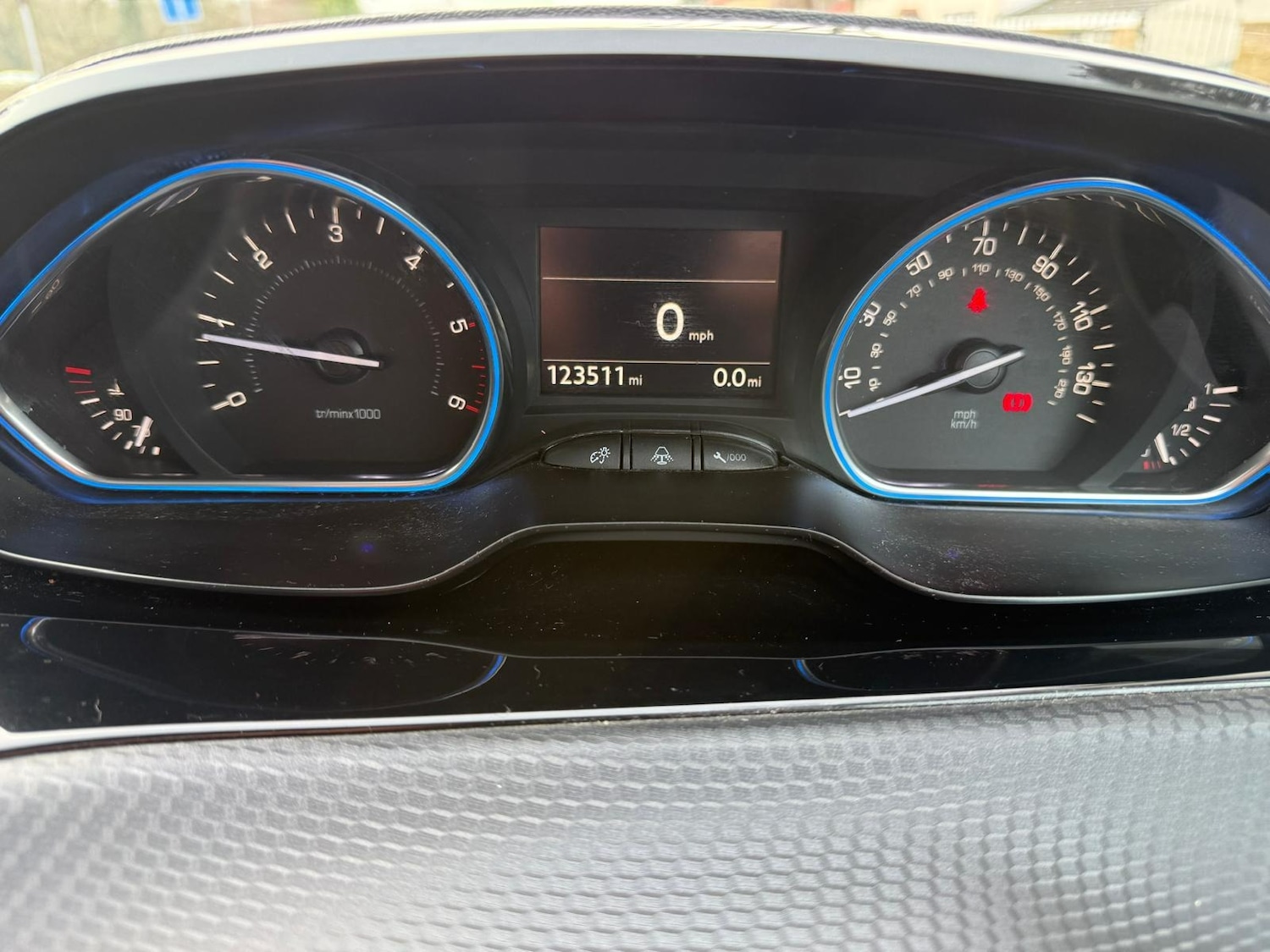 Used Peugeot 2008 2015 for sale - 77427089: Photo 17