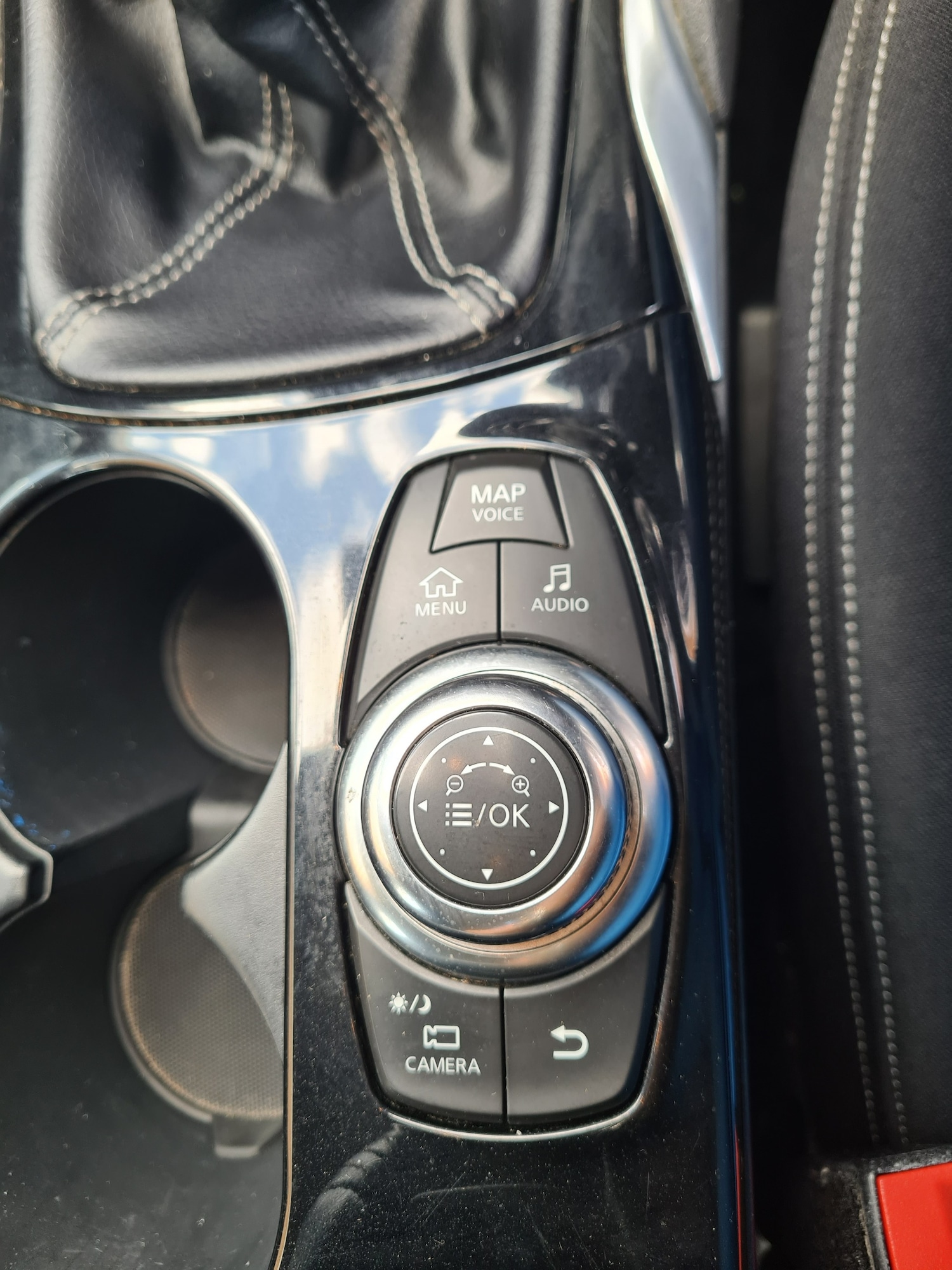 Used Infiniti Q30 2017 for sale - 76379048: Photo 14