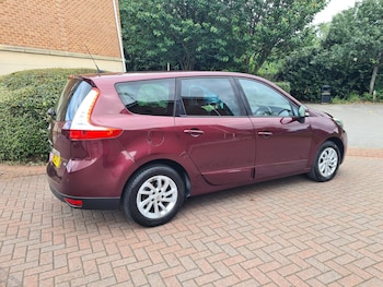 Used Renault Grand Scenic 2014 for sale - 78896198: Photo
