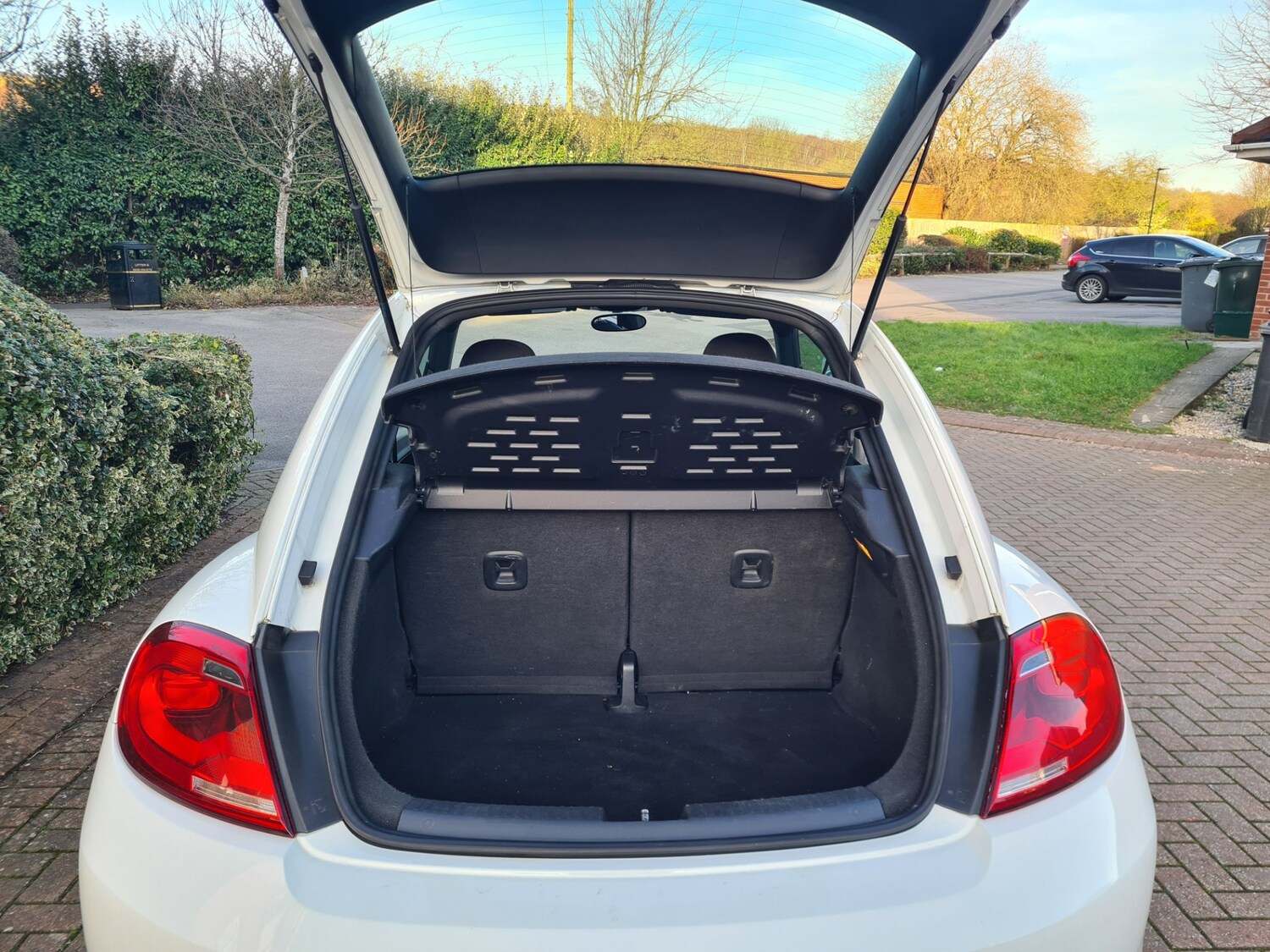 Used Volkswagen Beetle 2014 for sale - 77654034: Photo 11