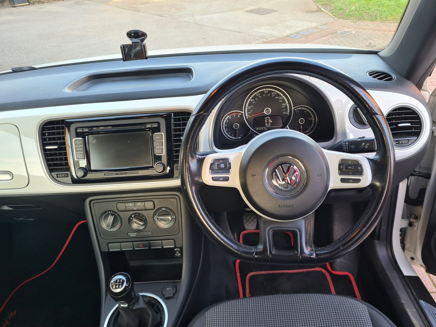 Used Volkswagen Beetle 2014 for sale - 77654034: Photo 9