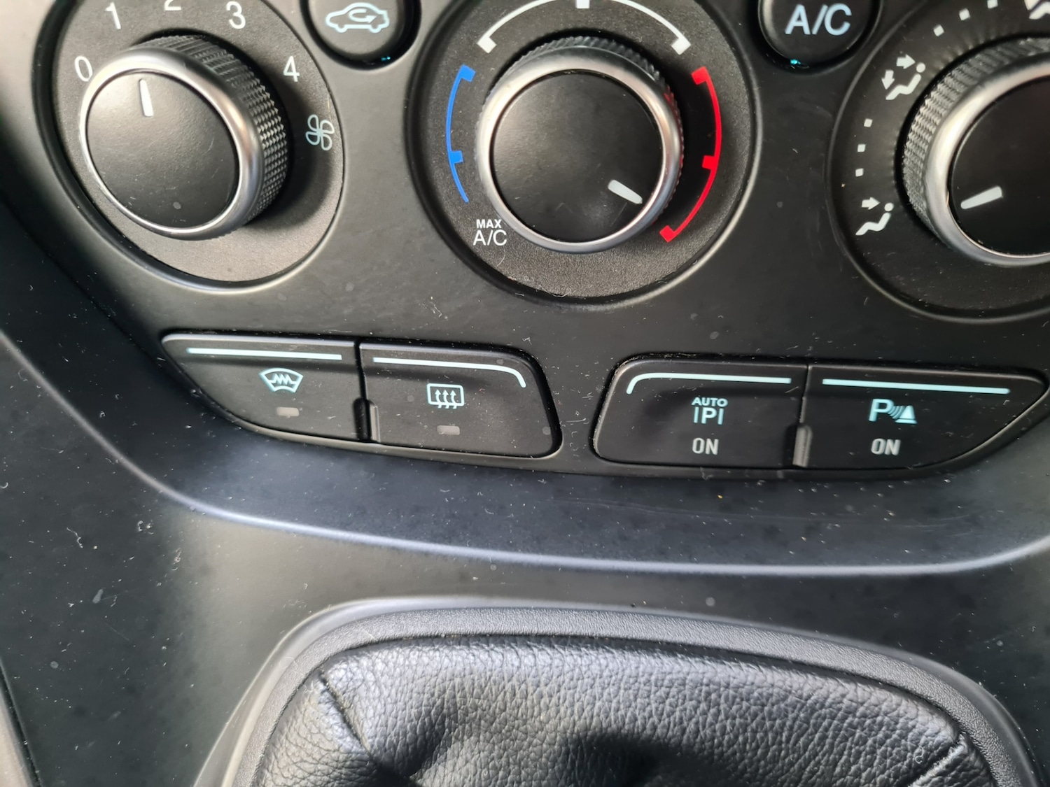 Used Ford Kuga 2014 for sale - 76707501: Photo 15