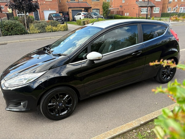 Used Ford Fiesta 2015 for sale - 76120475: Photo 5