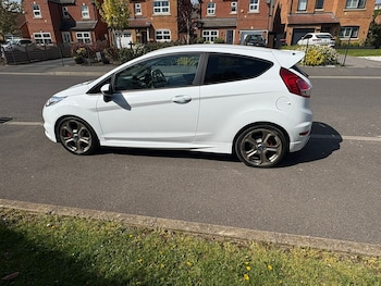 Used Ford Fiesta 2014 for sale - 78448921: Photo