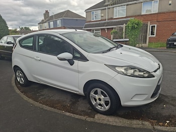 Used Ford Fiesta 2010 for sale - 78953774: Photo