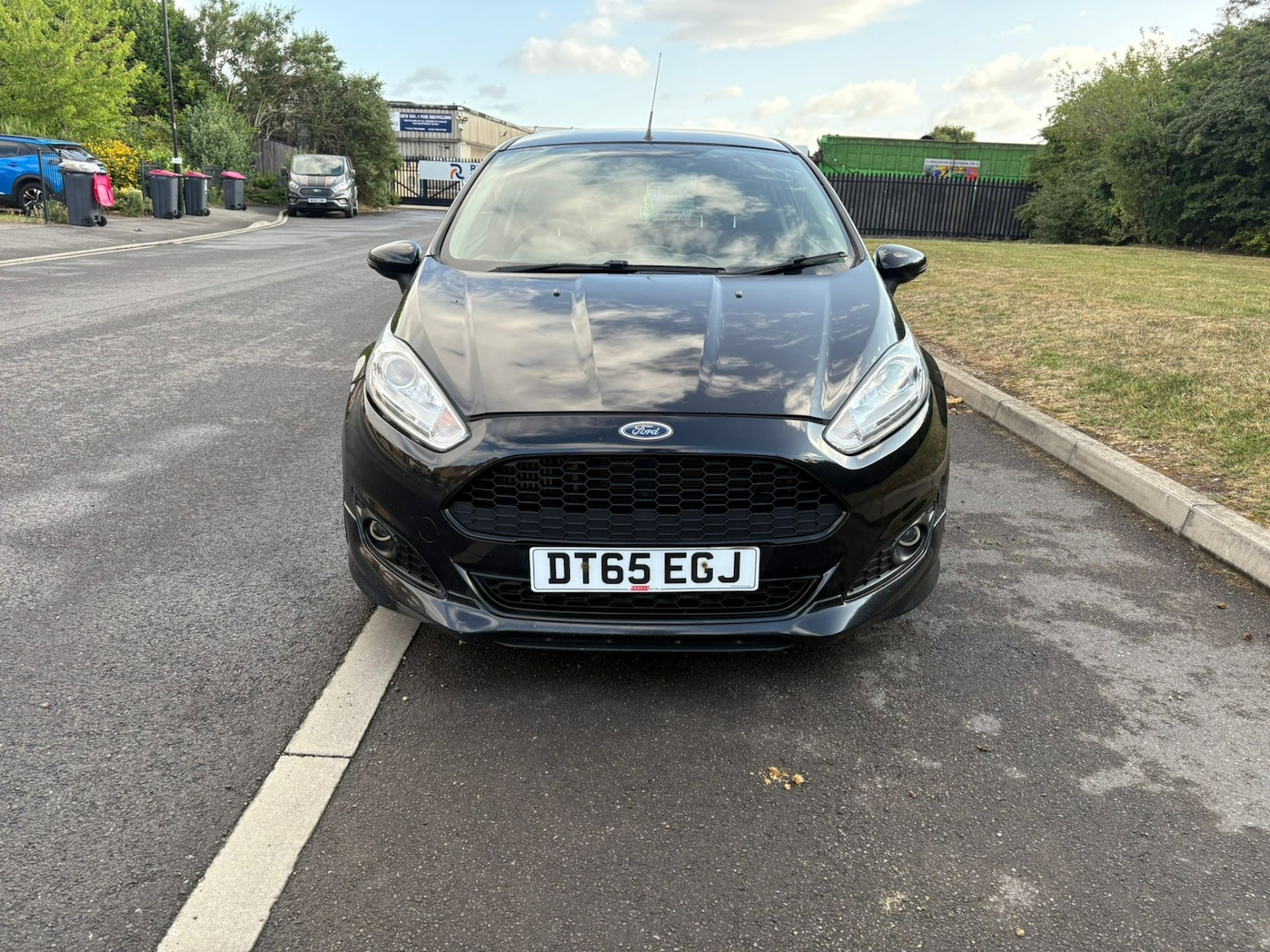 Used Ford Fiesta 2016 for sale - 76412444: Photo 2