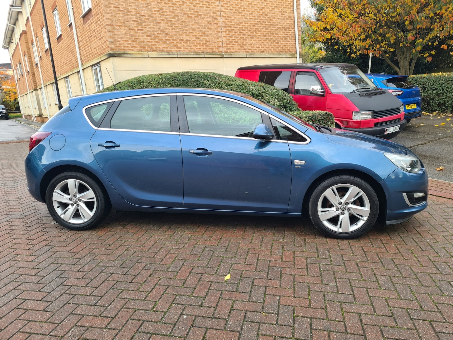 Used Vauxhall Astra 2013 for sale - 76478245: Photo 2