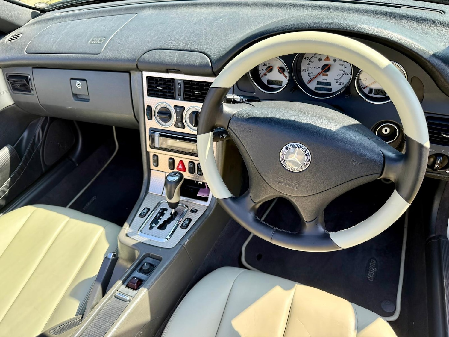 Used Mercedes-Benz SLK 2002 for sale - 77240526: Photo 9