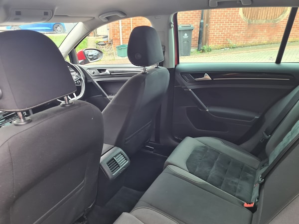 Used Volkswagen Golf 2014 for sale - 76311438: Photo 11