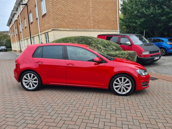 Used Volkswagen Golf 2014 for sale - 76311438: Photo 2