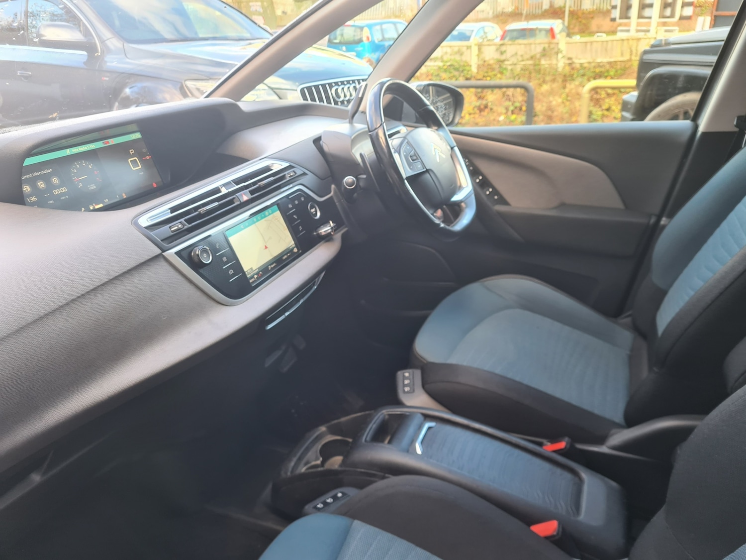 Used Citroen C4 Grand Picasso 2017 for sale - 76894882: Photo 18