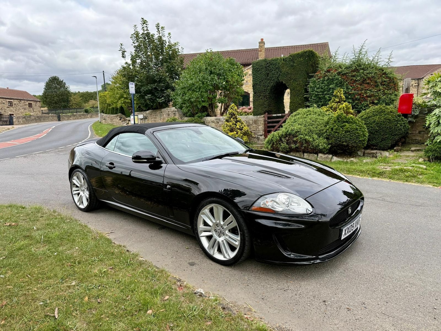Used Jaguar XK 2009 for sale - 77789674: Photo 5