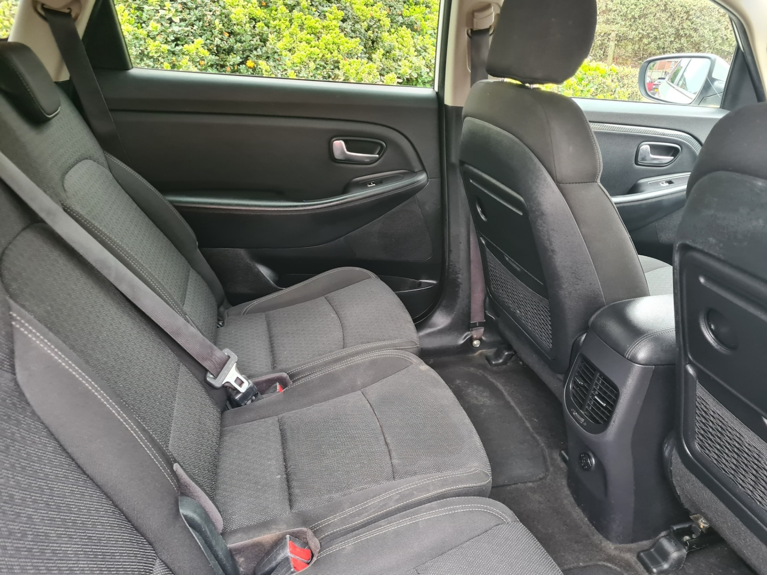 Used Kia Carens 2018 for sale - 77963847: Photo 10