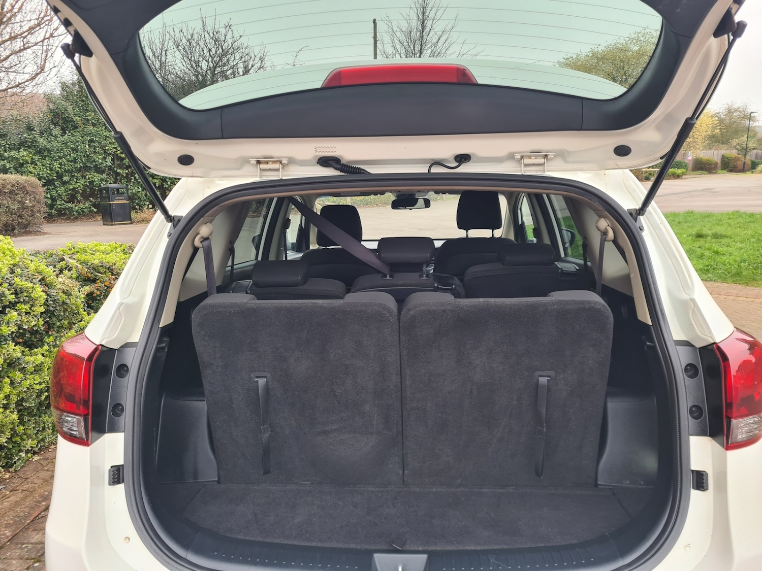 Used Kia Carens 2018 for sale - 77963847: Photo 12