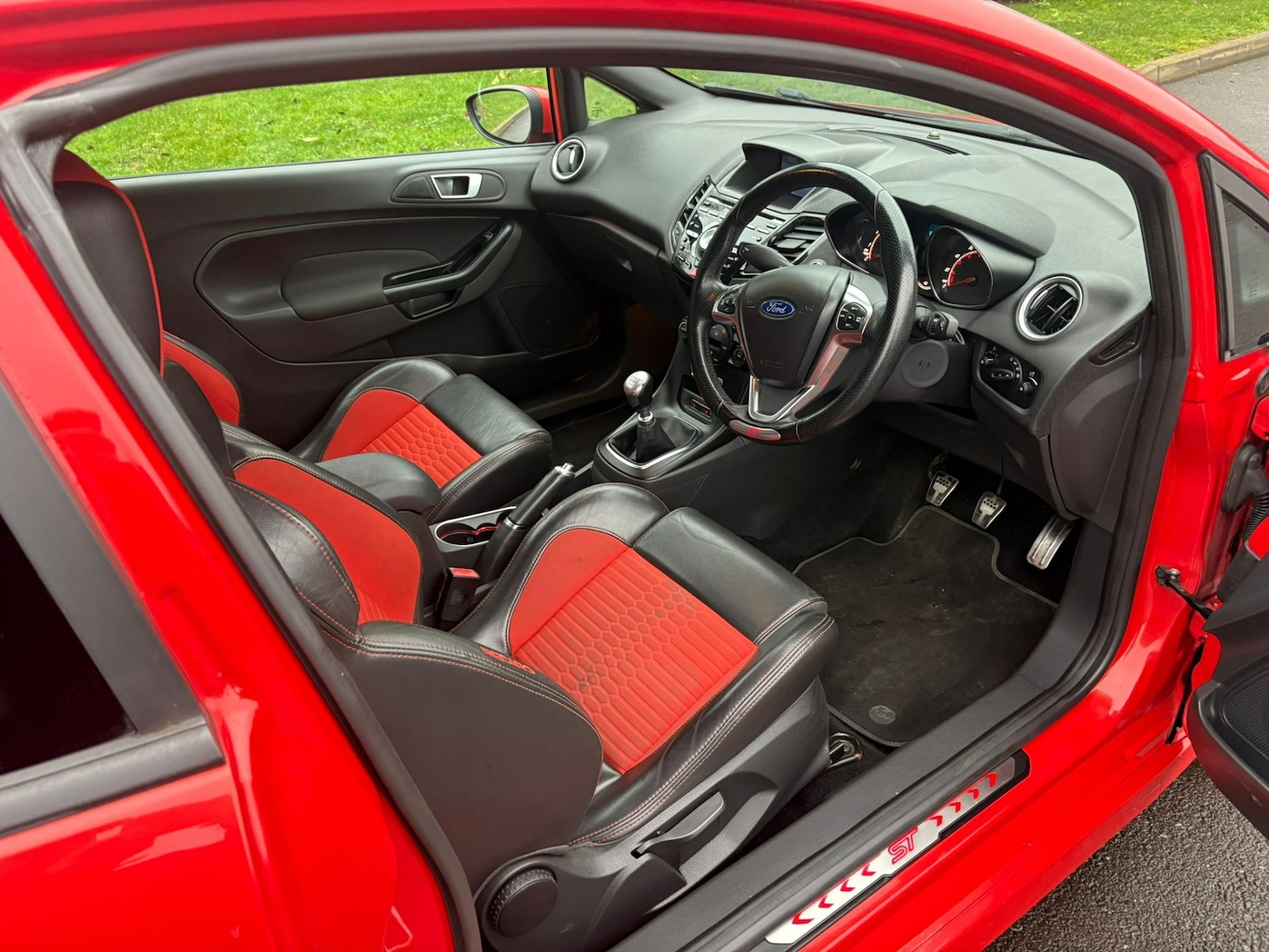 Used Ford Fiesta 2015 for sale - 77054728: Photo 2