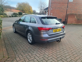 Used Audi A4 2017 for sale - 77677323: Photo