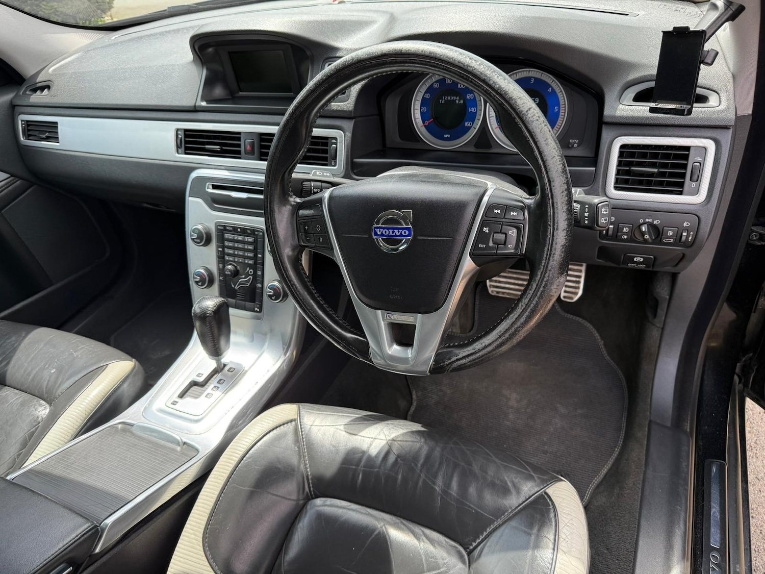 Used Volvo V70 2011 for sale - 77519992: Photo 10