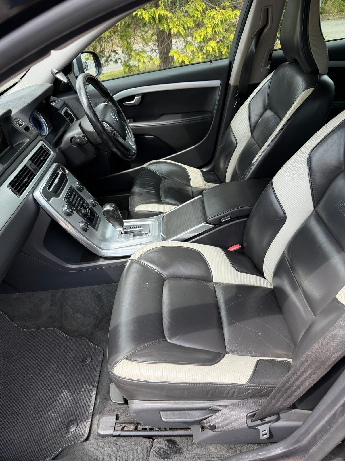 Used Volvo V70 2011 for sale - 77519992: Photo 11